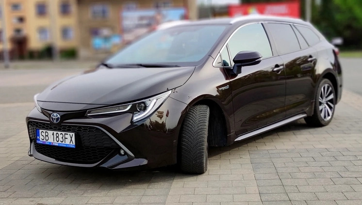 Toyota Corolla cena 95900 przebieg: 66800, rok produkcji 2021 z Biała małe 352